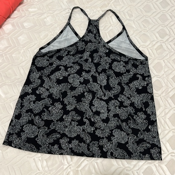 Paisley Racer Back Tank Top - Picture 5 of 10